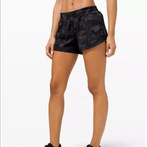 Lululemon hotty hot short